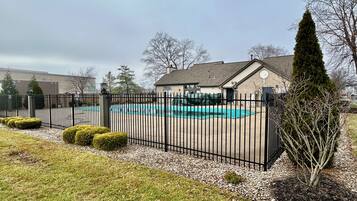 Enceinte de lâhĂ©bergement