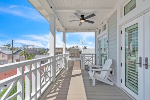 Terrace/patio - 🏠Single Family Home🐶Dog OK🐬Quick/Easy Walk to Beach🌴Casa Solmar (Treasure Island)