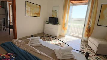 1 bedroom, iron/ironing board, travel cot, free WiFi