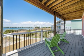 Property grounds - Luxury Lagoon Front House w/ Elevator | Fire Pit | Boat Parking | Sleeps 10 (Gulf Shores)