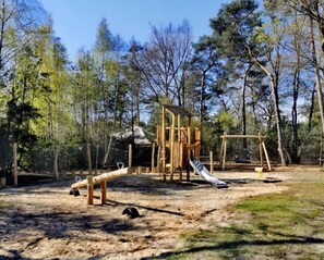 Children's area - Outdoors Holten - Skydeck Cabin (Holten)