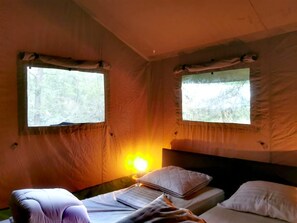 2 bedrooms, free WiFi, bed sheets - Outdoors Holten - Glamping tent bath (Holten)