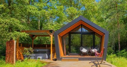 Outdoors Holten - Diamond Suite with Jacuzzi
