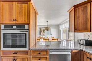 Fridge, microwave, oven, stovetop - Prime Harwich Port Getaway RPAM124 (Harwich Port)