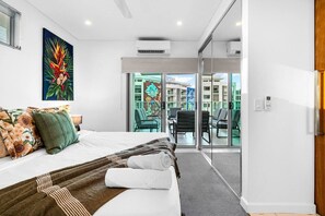 House - Zen Crystal Tide Balcony - Pool - Gym - Seaview (Darwin)