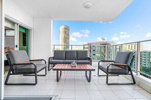 3 bedrooms - Zen Crystal Tide Balcony - Pool - Gym - Seaview (Darwin)