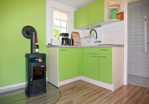 House | Private kitchen - Ferienhaus mit Kamin am Achterwasser in Lutow (Luetow)