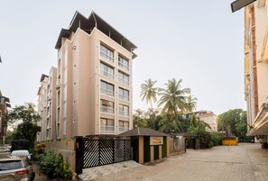 House - Elegant 1bhk in Candolim Pool Gym Near Beach (Candolim)