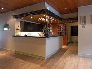 Lobby - Family-friendly Room Near Golf Courses and Nature Trails in Brabant w/ Parking (Vlijmen)