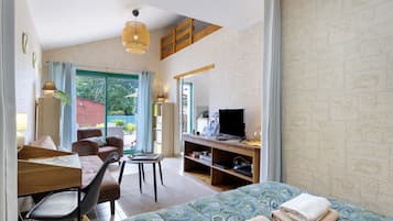 1 habitación, tabla de planchar con plancha, wifi y ropa de cama