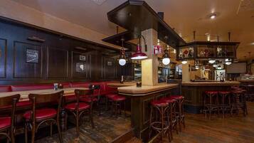 Bar (en la propiedad)