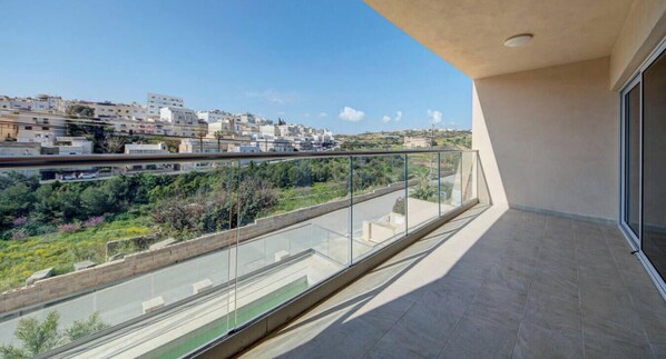 Terrace/patio - Swieqi central Home | Ensuite Rooms & Fast WiFi (Swieqi)