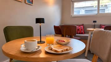 Free daily buffet breakfast