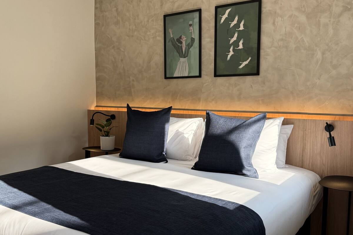 Kamar Klasik | Meja kerja, Wi-Fi gratis, dan seprai linen