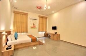 Deluxe Double Room, Mountain View - OPO Palm Villa Dritan (Udaipur)