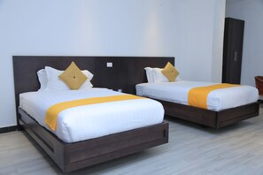 Twin Room, Balcony, City View