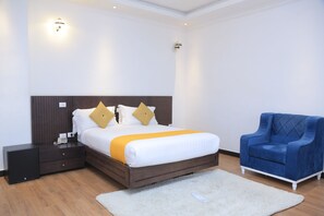 Quarto casal, sacada, vista para a cidade