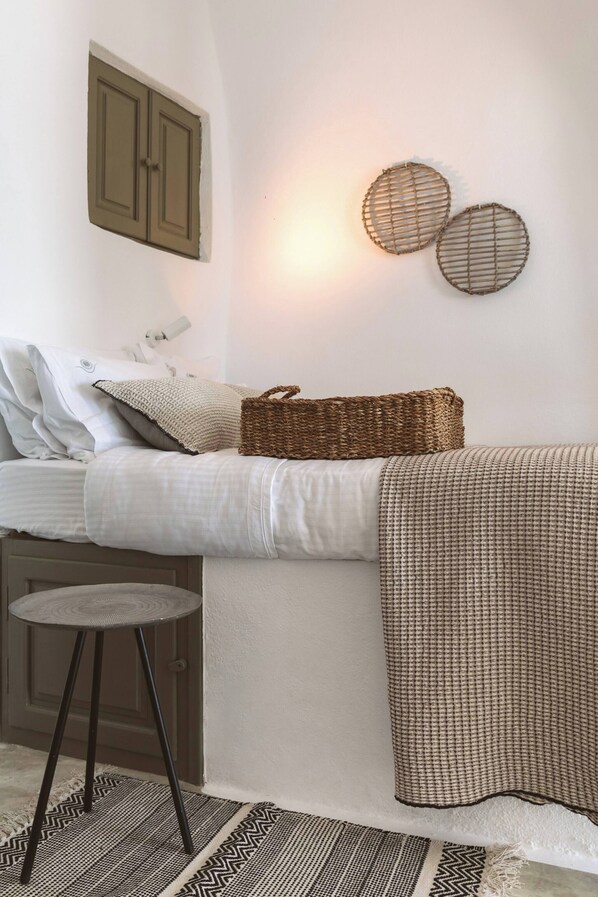 House, 1 Bedroom, Private Pool | 2 bedrooms - Chess House - Santorini Traditional Home (Santorini)