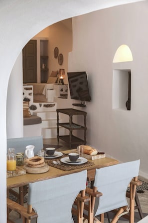 House, 1 Bedroom, Private Pool | Dining - Chess House - Santorini Traditional Home (Santorini)
