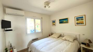 3 bedrooms, iron/ironing board