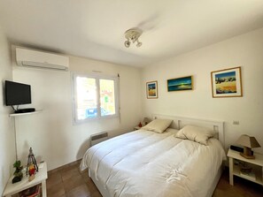 3 Schlafzimmer, Bügeleisen/Bügelbrett