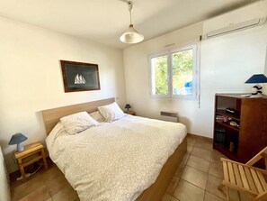 3 Schlafzimmer, Bügeleisen/Bügelbrett