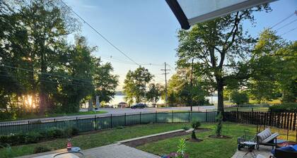 Family Friendly 4bdr LakeHouse 40min to Boston/Providence 12min GilletteStadium