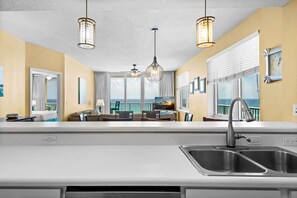 Interior - 🌴🩴Gulf-Front 3BR | Steps to Navarre Beach Pier | Summerwind Center 504 (Navarre Beach)