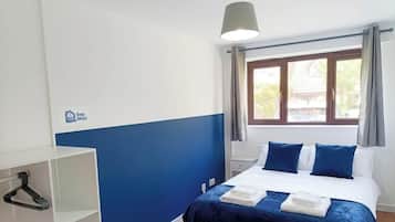 5 bedrooms, WiFi, bed sheets