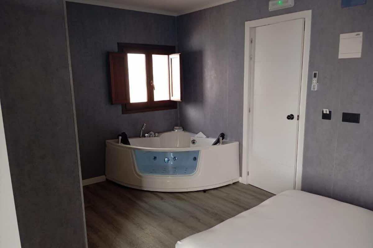 Habitacion Nueva con Fantastico Jacuzzi