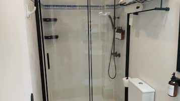 Quarto casal superior | Banheiro