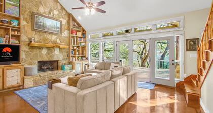 Private 14 Acres | Pool, Pickleball, Hot Tub & Guest House with Views