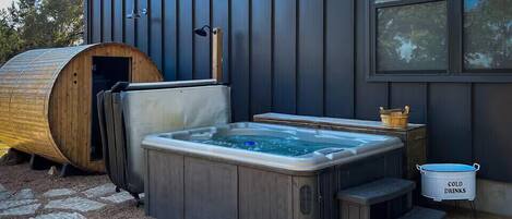Bain à remous extérieur