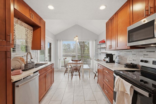 Townhome, 3 Bedrooms | Private kitchen | Coffee/tea maker, fridge, oven, toaster