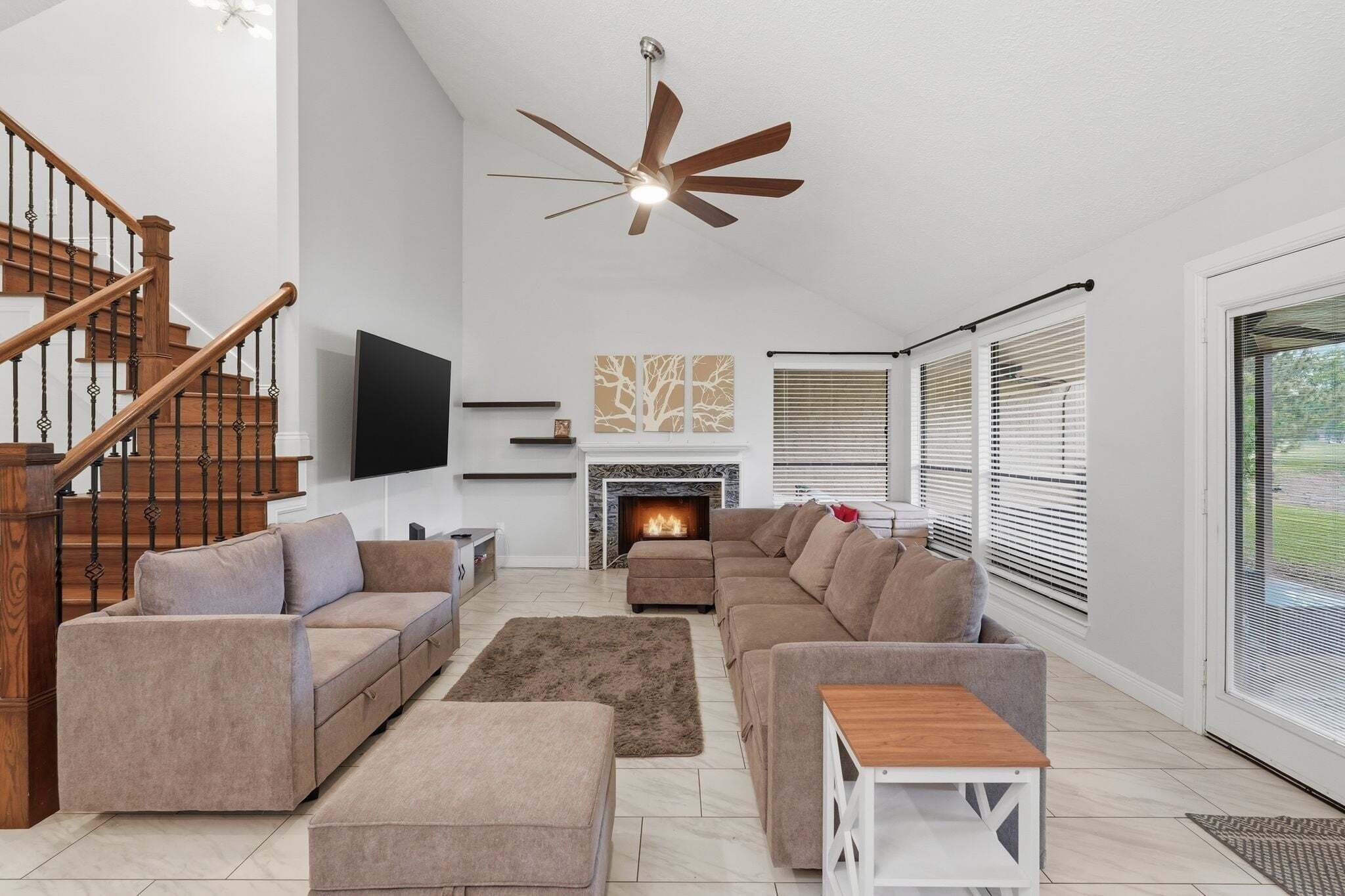 Townhome, 3 Bedrooms | Ruang tamu