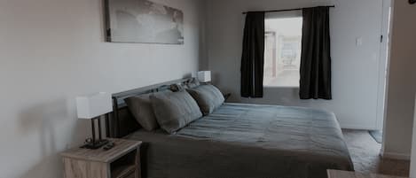 Laptop workspace, free WiFi, bed sheets