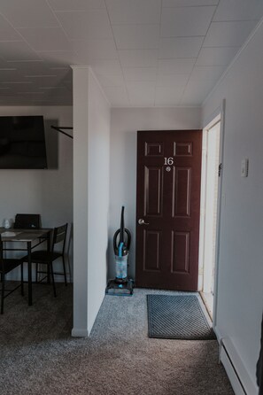 Interior - The Last Resort (Sault Ste. Marie)