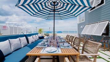Villa, 5 Bedrooms | Outdoor dining