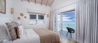 Sea Breeze House 5 Bedroom Villa