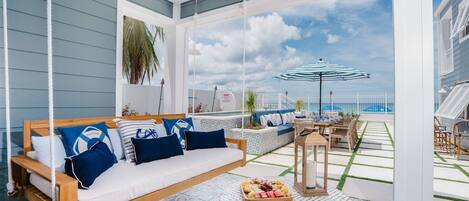 Villa, 4 Bedrooms | Outdoor dining