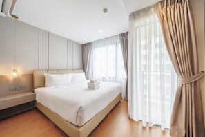 經典公寓, 露台, 泳池景 | 熨斗/熨衫板、免費 Wi-Fi、床單
