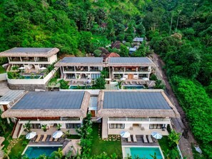 Exterior - Angin Laut 3BR Exclusive Pool Villa w/ Ocean Views (Purwakerti)