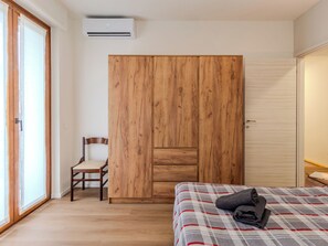 Unclassified image, 5 of 36, button - Vacation home Mimi by Interhome (Lago di Mezzola)