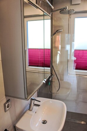 Bathroom - Heckenrose by Interhome (Extertal)