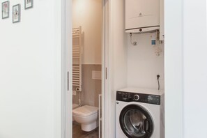 Hair dryer, towels, soap, shampoo - Lambrate Design District - Apartment a stone's throw from the subway (Milano)