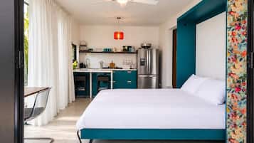 1 bedroom, WiFi (free), bed sheets