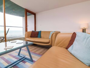 Living area - 12 Nautilus (Bideford)