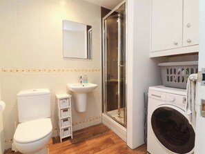Shower - 12 Nautilus (Bideford)