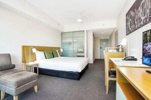 1 bedroom, iron/ironing board, WiFi, bed sheets - Pandanas level 18th (Split king bed with City and Harbour view) (Darwin City)