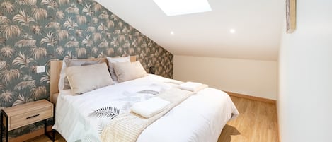 3 bedrooms, WiFi, bed sheets